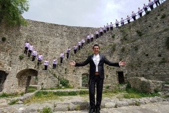 D-moll pop hor snimio spot za pjesmu ''Crna Goro lijepa''