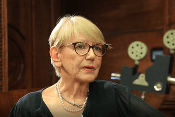 Biserko: Puca Vučićev sistem straha, propagande i sjedjenja na dvije stolice