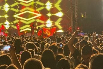 Evo kako izgleda proslava Dana nezavisnosti u Baru: Hiljade građana na Šetalištu kralja Nikole (FOTO, VIDEO) Evo kako izgleda proslava Dana nezavisnosti u Baru: Hiljade građana na Šetalištu kralja Nikole (FOTO, VIDEO)