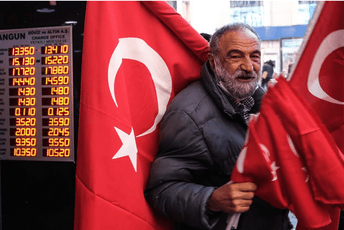 Turska u samo sedam dana izgubila skoro pet milijardi dolara rezervi Turska u samo sedam dana izgubila skoro pet milijardi dolara rezervi