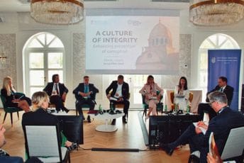 Kovač: Crna Gora preventivni i represivni aspekt borbe protiv korupcije povezala sa procesom pridruživanja EU Kovač: Crna Gora preventivni i represivni aspekt borbe protiv korupcije povezala sa procesom pridruživanja EU