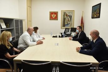 Šćekić: Smanjenje listi čekanja u Kliničkom centru prioritet za naredni period Šćekić: Smanjenje listi čekanja u Kliničkom centru prioritet za naredni period