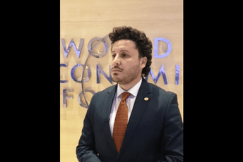 Abazović: Crna Gora da diverzifikuje svoju ekonommiju, potrebna nova turistička tržišta Abazović: Crna Gora da diverzifikuje svoju ekonommiju, potrebna nova turistička tržišta