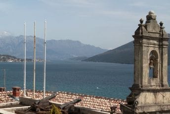 Herceg Novi: Za Dan nezavisnosti umjesto svojoj, pjevali tuđoj zemlji Herceg Novi: Za Dan nezavisnosti umjesto svojoj, pjevali tuđoj zemlji