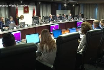 Abazović: Duplo ćemo provjeriti Ruse i Bjeloruse koji apliciraju za ekonomsko državljanstvo; Usvojena nova kadrovska rješenja Abazović: Duplo ćemo provjeriti Ruse i Bjeloruse koji apliciraju za ekonomsko državljanstvo; Usvojena nova kadrovska rješenja