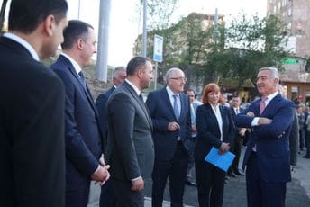 Jerevan: Đukanović u - Titogradskoj ulici (FOTO) Jerevan: Đukanović u - Titogradskoj ulici (FOTO)