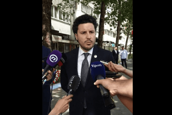 Abazović o ubistvu Duška Jovanovića: Nisam zadovoljan urađenim, politički izmanipulisani svi pokušaji o daljim saznanjima Abazović o ubistvu Duška Jovanovića: Nisam zadovoljan urađenim, politički izmanipulisani svi pokušaji o daljim saznanjima