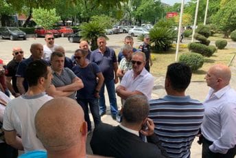 Adžić: Ima novca u budžetu riješićemo problem; Šuškavčević: Očekujemo i reakciju premijera Adžić: Ima novca u budžetu riješićemo problem; Šuškavčević: Očekujemo i reakciju premijera