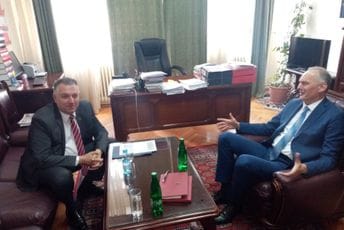 Miljanić sa Savićem: Nacionalna strategija za borbu protiv korupcije osnov za jačanje institucija Miljanić sa Savićem: Nacionalna strategija za borbu protiv korupcije osnov za jačanje institucija