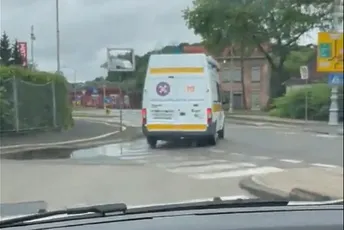 Loše vrijeme usporava potragu: Avion prije nestanka poslao poziv za pomoć Loše vrijeme usporava potragu: Avion prije nestanka poslao poziv za pomoć