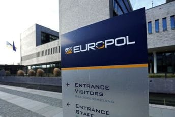 Samo nadležni organi mogu dobiti podatke Europola Samo nadležni organi mogu dobiti podatke Europola