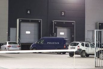 Drobnjak se interesovao da li pretresu banana prisustvuje policija Drobnjak se interesovao da li pretresu banana prisustvuje policija