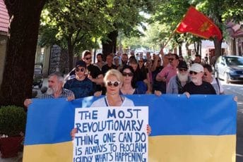Cetinje poručilo: Revolucija znači glasno govoriti o onome što se događa! Cetinje poručilo: Revolucija znači glasno govoriti o onome što se događa!