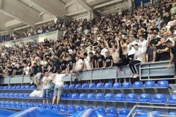 Opšti haos u Pioniru: Radonjić pogođen mobilnim telefonom, sudije i igrači se povukli u svlačionice Opšti haos u Pioniru: Radonjić pogođen mobilnim telefonom, sudije i igrači se povukli u svlačionice