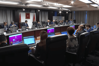 Usvojen Predlog zakona o popisu stanovništva, akcize na gorivo snižene još 10 odsto Usvojen Predlog zakona o popisu stanovništva, akcize na gorivo snižene još 10 odsto