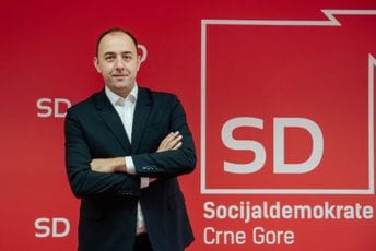 Orlandić: Bićemo najžešći protivnici suštinske prodaje Aerodroma Crne Gore Orlandić: Bićemo najžešći protivnici suštinske prodaje Aerodroma Crne Gore