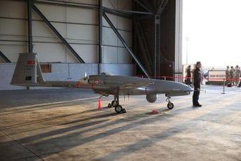 Turska napravila presedan: Pokloniće Ukrajini dron na osnovu donacija koje su prikupili Litvanci Turska napravila presedan: Pokloniće Ukrajini dron na osnovu donacija koje su prikupili Litvanci