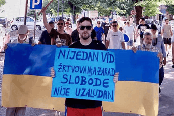 Cetinje u svom duhu: Nijedan vid žrtvovanja zarad slobode nije uzaludan! Cetinje u svom duhu: Nijedan vid žrtvovanja zarad slobode nije uzaludan!
