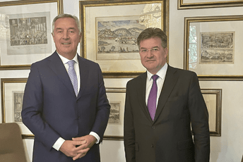 Lajčak sa Đukanovićem: Nastavljamo razgovor o situaciji u Crnoj Gori i na Zapadnom Balkanu Lajčak sa Đukanovićem: Nastavljamo razgovor o situaciji u Crnoj Gori i na Zapadnom Balkanu