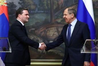 Lavrov naredne sedmice u Srbiji, sastaće se sa Vučićem i Porfirijem