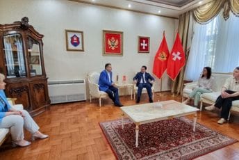 Gradonačelnik Opštine Veliko Trnovo u posjeti Prijestonici: Jačati tradicionalno dobre odnose između naših naroda Gradonačelnik Opštine Veliko Trnovo u posjeti Prijestonici: Jačati tradicionalno dobre odnose između naših naroda