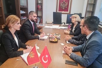 Milošević sa ambasadorkom Turske: Spremnost za jačanje i konkretizovanje saradnje Milošević sa ambasadorkom Turske: Spremnost za jačanje i konkretizovanje saradnje