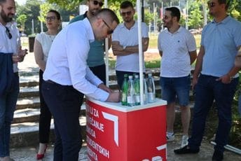 Prvog dana oko 1.000 potpisa za povećanje nadoknada pripravnicima Prvog dana oko 1.000 potpisa za povećanje nadoknada pripravnicima