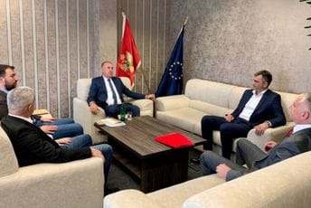 Lalošević: Ne smijemo više dozvoliti da nacionalni sportski savezi ostanu bez finansijske podrške Lalošević: Ne smijemo više dozvoliti da nacionalni sportski savezi ostanu bez finansijske podrške