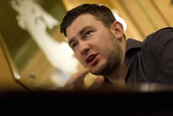 Rusija raspisala potjernicu za piscem Dmitrijem Gluhovskim Rusija raspisala potjernicu za piscem Dmitrijem Gluhovskim