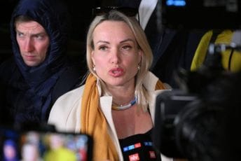 Ruska novinarka mijenja prezime: Nisam dobra Ruskinja, ja sam Ukrajinka Ruska novinarka mijenja prezime: Nisam dobra Ruskinja, ja sam Ukrajinka