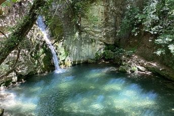 Bajkovit vodopad u Turčinima iznad Starog Bara Bajkovit vodopad u Turčinima iznad Starog Bara