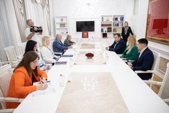 Đurović sa predstavnicima ASK: Korekcijom zakona do boljih rješenja Đurović sa predstavnicima ASK: Korekcijom zakona do boljih rješenja