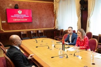 Strujić-Harbić sa Alhantoulijem: Trajni mir i stabilnost na Bliskom istoku mora biti cilj međunarodne zajednice Strujić-Harbić sa Alhantoulijem: Trajni mir i stabilnost na Bliskom istoku mora biti cilj međunarodne zajednice