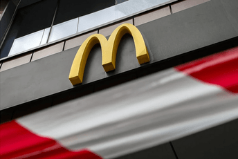 Zlatni luk odlazi u istoriju: U Rusiji sve spremno za otvaranje domaće verzije McDonald'sa Zlatni luk odlazi u istoriju: U Rusiji sve spremno za otvaranje domaće verzije McDonald'sa