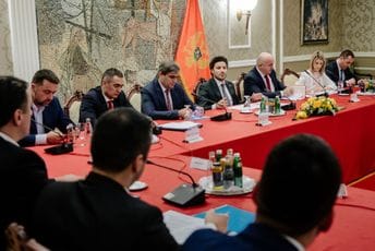 Abazović: Biće promjena u mnogim državnim preduzećima, gledamo da Sveti Stefan vratimo državi Abazović: Biće promjena u mnogim državnim preduzećima, gledamo da Sveti Stefan vratimo državi