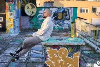 Halo, čuješ li me, Random ođe Halo, čuješ li me, Random ođe