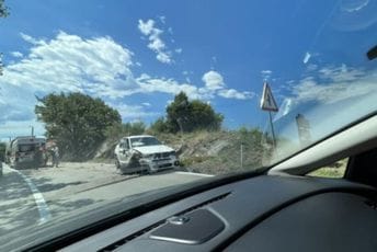 Sudar cistijerne i džipa, jedna osoba teže povrijeđena Sudar cistijerne i džipa, jedna osoba teže povrijeđena