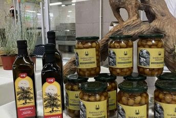 Počeo dvodnevni sajam poljoprivrednih proizvoda na pijaci Pobrežje Počeo dvodnevni sajam poljoprivrednih proizvoda na pijaci Pobrežje