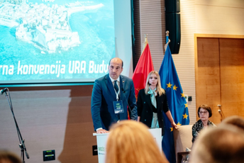 Rađenović odgovorio Pribilović: Ostavite se politike, pokazali ste sve što znate Rađenović odgovorio Pribilović: Ostavite se politike, pokazali ste sve što znate