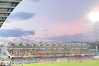 (VIDEO) "Žestoke" provokacije ipak nijesu izostale: Pogledajte šta su naši navijači poručili gostima iz BiH (VIDEO) "Žestoke" provokacije ipak nijesu izostale: Pogledajte šta su naši navijači poručili gostima iz BiH