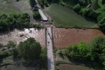 Kritično u Užicu i Čačku: U Srbiji uvedene mjere vanredne odbrane od poplava Kritično u Užicu i Čačku: U Srbiji uvedene mjere vanredne odbrane od poplava