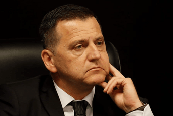 Ministar prosvjete Vojinović protiv uvođenja vjeronauke u školama Ministar prosvjete Vojinović protiv uvođenja vjeronauke u školama