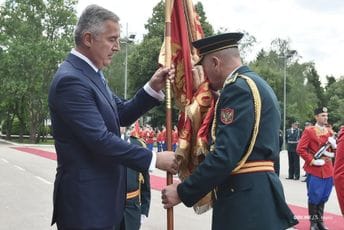 General Zoran Lazarević preuzeo dužnost načelnika Generalštaba Vojske Crne Gore General Zoran Lazarević preuzeo dužnost načelnika Generalštaba Vojske Crne Gore
