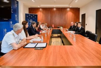 Ibrahimović sa predstavnicima Obalske straže SAD: Na istom smo zadatku Ibrahimović sa predstavnicima Obalske straže SAD: Na istom smo zadatku