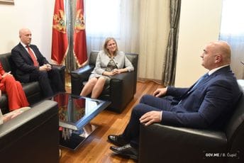 Joković: Nemamo čarobni štapić, ali imamo čeličnu volju da se suočimo sa svim problemima Joković: Nemamo čarobni štapić, ali imamo čeličnu volju da se suočimo sa svim problemima