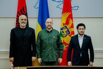 Abazović sa premijerom Ukrajine: Ostanite snažni u borbi za slobodu vaših građana Abazović sa premijerom Ukrajine: Ostanite snažni u borbi za slobodu vaših građana