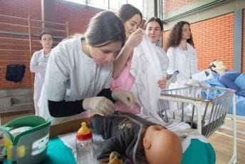 Inspekcija u Beranama utvrdila: U Medicinskoj školi predaje deset profesora bez licence Inspekcija u Beranama utvrdila: U Medicinskoj školi predaje deset profesora bez licence