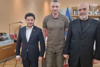 Kličko sa Abazovićem i Ramom: Ovo je najvažniji meč u karijeri u kojem moram pobijediti Kličko sa Abazovićem i Ramom: Ovo je najvažniji meč u karijeri u kojem moram pobijediti