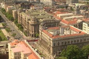 Evakuisana zgrada Ministarstva spoljnih poslova Srbije nakon dojave o bombi Evakuisana zgrada Ministarstva spoljnih poslova Srbije nakon dojave o bombi