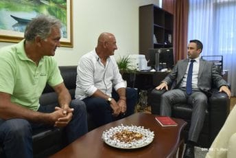 Savjetnik Abazovića sa radnicima Rudnika boksita: Nemoguće preduzeti radnje u stečajnom postupku Savjetnik Abazovića sa radnicima Rudnika boksita: Nemoguće preduzeti radnje u stečajnom postupku